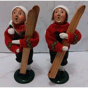 Byers' Choice The Carolers Boy And Girl holding Skis 1995